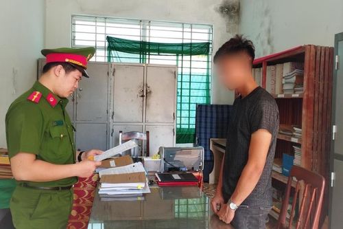 Gã đồng nghiệp gian tham
