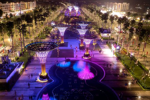 Cận cảnh Quảng trường biển Sầm Sơn trước giờ khai hội