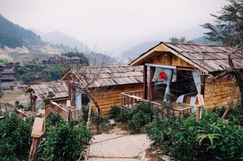 Nhiều điểm đến du lịch phía Bắc hết nhẵn phòng, giá tăng chóng mặt dịp nghỉ lễ 30/4-1/5