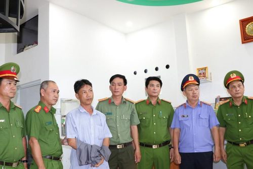 Bắt tạm giam đối tượng đăng tin giả xúc phạm Giáo hội Phật giáo