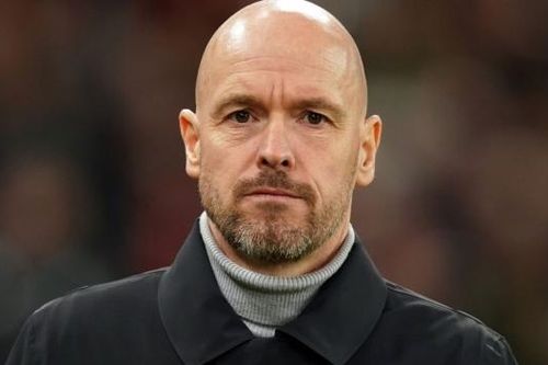 Ajax Amsterdam đợi Erik Ten Hag bị... sa thải