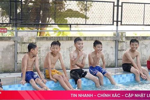Học sinh Can Lộc được học bơi miễn phí đầu hè