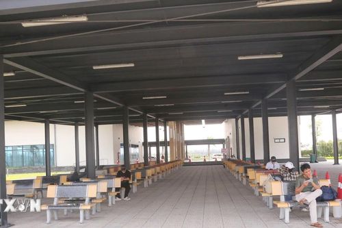 Bến phà ra Cát Bà 'vắng tanh' trong ngày đầu đợt nghỉ lễ 30/4