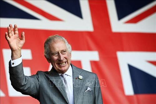 Vua Charles III quay lại làm việc sau đợt trị liệu ung thư