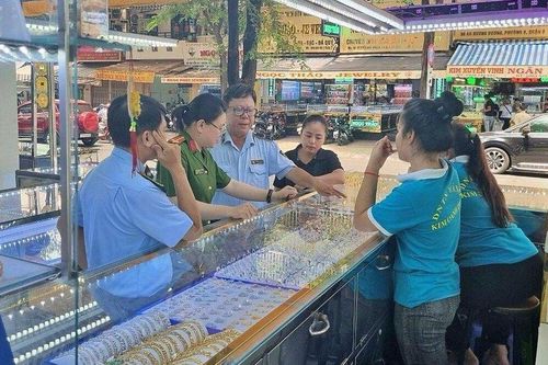 Hiện tượng tiệm vàng đóng cửa, tăng cường quản lý minh bạch kinh doanh