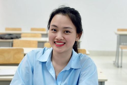 Cô gái xinh đẹp bất ngờ được Xuân Trường 'tag' tên trên Facebook