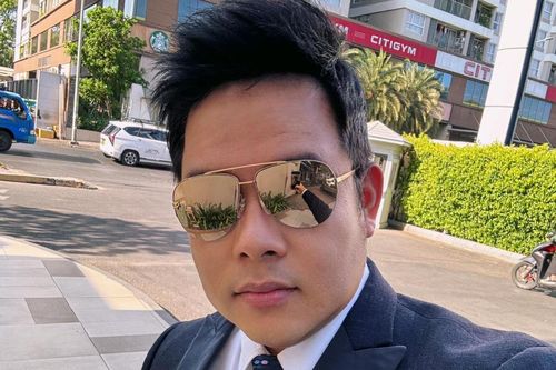 Quang Lê bất ngờ xuất hiện với diện mạo khác lạ sau tin 'đám cưới với Hà Thanh Xuân'