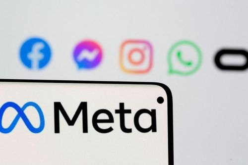 Gần một nửa dân số thế giới dùng Facebook, Instagram