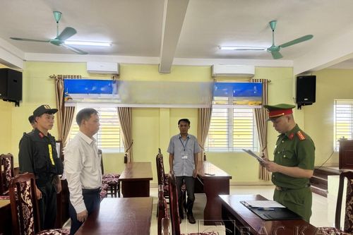 Trưởng phòng Sở giao thông Bắc Kạn có hành vi phạm pháp
