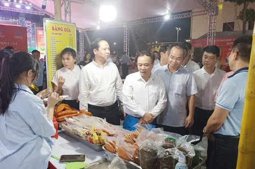 Xúc tiến thương mại và giới thiệu sản phẩm OCOP tại huyện Đông Anh