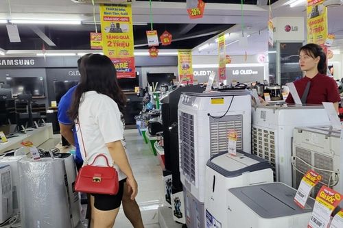 Sôi động thị trường thiết bị làm mát đầu hè tại Hà Nội