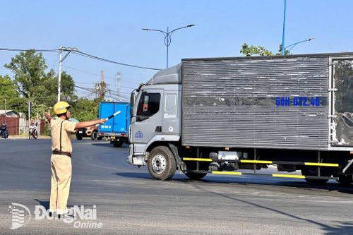 'Giải tỏa' dòng xe ùn tắc ở tuyến đường vào trung tâm thành phố Biên Hòa