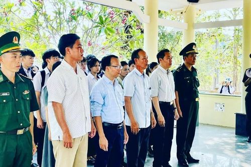 Tổ chức hoạt động 'Tiết học biên cương'