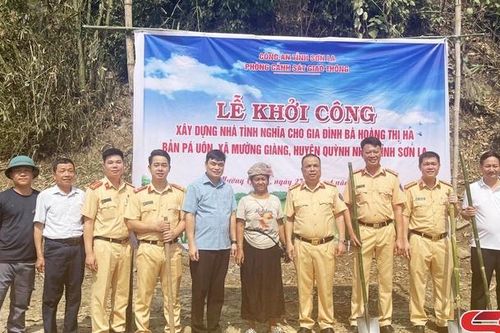 Khởi công xây dựng nhà ở cho hộ nghèo tại bản Pá Uôn