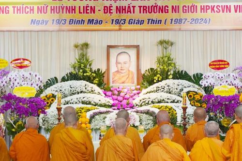 Hệ phái Khất sĩ tưởng niệm Ni trưởng Huỳnh Liên (1923-1987)