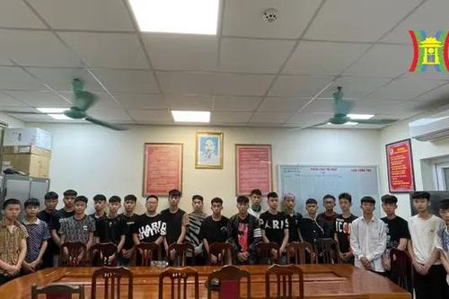 Bắt giữ khẩn cấp nhóm thiếu niên 'hỗn chiến' tại Ba Vì