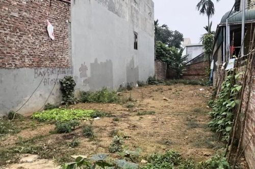 Đất lọt khe và tính hai mặt đặc trưng