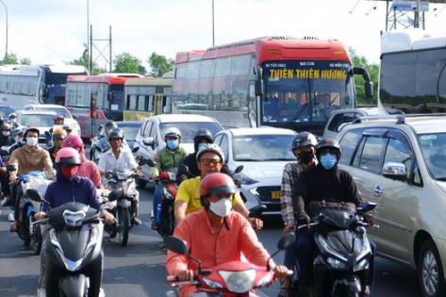 Thành phố Hồ Chí Minh: Ùn tắc kéo dài trong ngày đầu nghỉ lễ