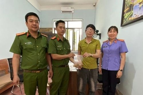 'Mừng như bắt được vàng' khi nhận lại 3,5 kg vàng mất trộm