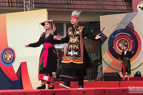 Khám phá 'Sắc màu phiên chợ non nước Cao Bằng'