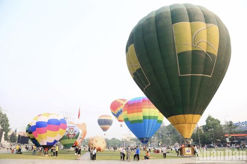Ghé thăm lễ hội khinh khí cầu quốc tế lớn nhất Việt Nam