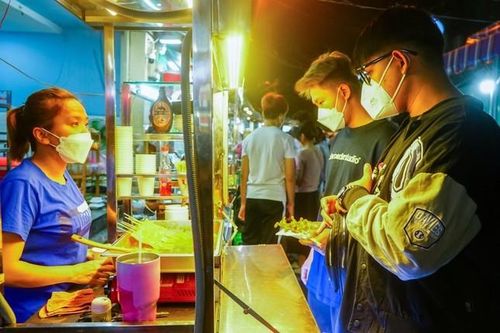 Khu chợ ẩm thực nào đang 'hot' nhất Sài Gòn dịp Lễ 30/4, 1/5?