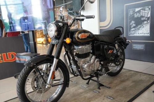 Cận cảnh chiếc Royal Enfield Bullet 350 giá hơn 124 triệu đồng