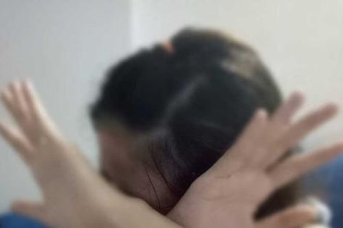 Bổ nhiệm lại lãnh đạo nhiều trường; nữ sinh trường chuyên tố thầy quấy rối tình dục