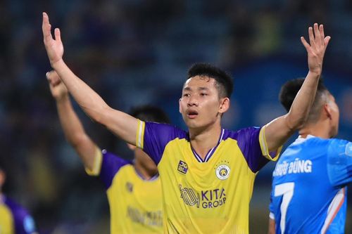 Hai Long lập cú đúp, Hà Nội FC giành vé bán kết cúp Quốc gia