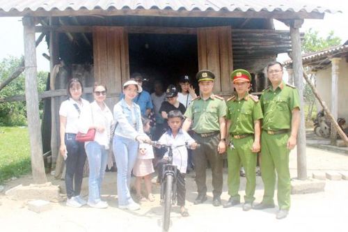 Ươm mầm xanh nơi biên giới