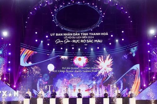 Khai hội du lịch biển Sầm Sơn - rực rỡ sắc màu
