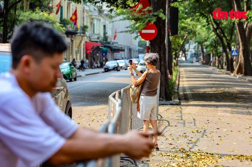 Nhiều điểm vui chơi ngoài trời vắng bóng người vì nắng nóng đỉnh điểm