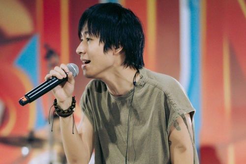 Thắng (Ngọt) gây náo loạn MXH với loạt bài đăng khó hiểu: Gọi tên AMEE, nhắc đến cả chất cấm