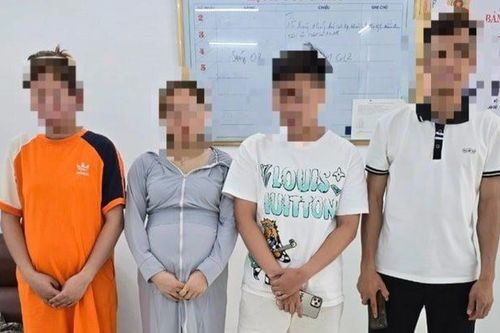 Hải Dương xử nghiêm 4 tài xế rước dâu dừng giữa đường chụp ảnh