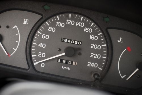 Ô tô có số ODO bao nhiêu là quá cũ?