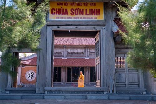Chuông chiều trên biển Trường Sa