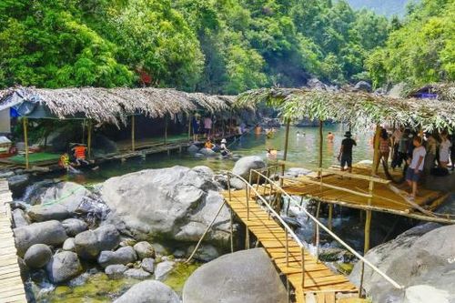 Khách bị 'cấm vào' Khu du lịch sinh thái suối Tiên, vì sao?
