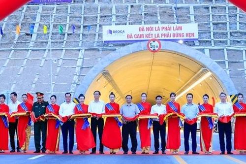 Khánh thành thêm 2 dự án huyết mạch, cả nước có hơn 2.000 km cao tốc