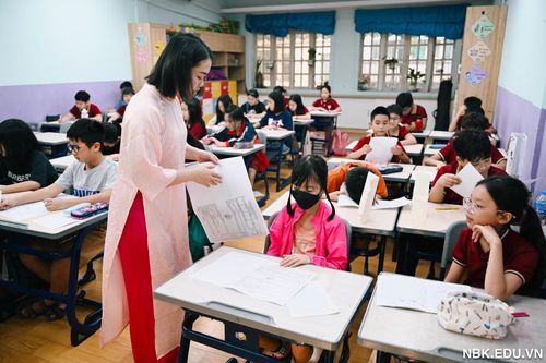 Cận kề tuyển sinh lớp 6, phụ huynh 'sốt xình xịch' chọn trường cho con