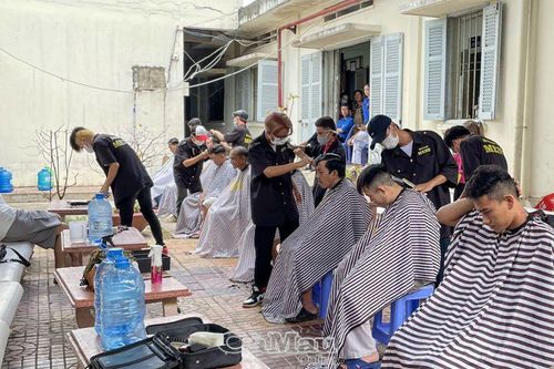 Việc tốt của anh Lỳ