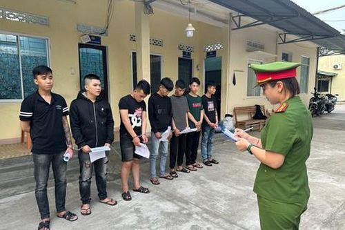Xử lý nghiêm 2 nhóm đối tượng gây rối, đánh người vào đêm khuya