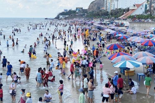 Ngày đầu nghỉ lễ 30/4 - 1/5, Bà Rịa - Vũng Tàu đón 66.000 lượt khách