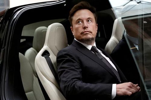 Elon Musk đến Trung Quốc sau khi hoãn đi Ấn Độ