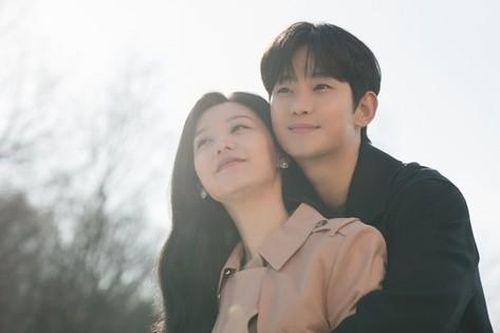 'Queen Of Tears' hé lộ đoạn kết phim từ tập 14, chỉ là chúng ta không nhận ra?
