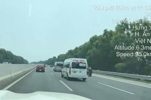 Tước bằng lái xe Limousine đánh võng trên cao tốc