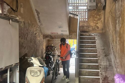 Khu tập thể Trường Đại học Thương Mại thiếu sáng và nỗi lo xuống cấp