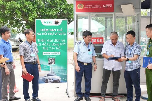 Quận Tây Hồ kiểm tra đột xuất các điểm trông giữ phương tiện