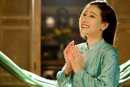 Ca sĩ - Trung úy Mai Chi: Ca ngợi những hy sinh thầm lặng với MV 'Mẹ yêu con'