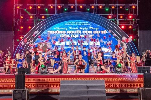 Đặc sắc chương trình nghệ thuật 'Những người con ưu tú của đại ngàn'