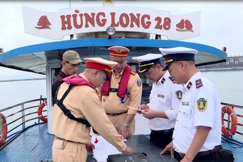 Vịnh Hạ Long đón hơn 50 nghìn lượt khách trong 3 ngày nghỉ lễ